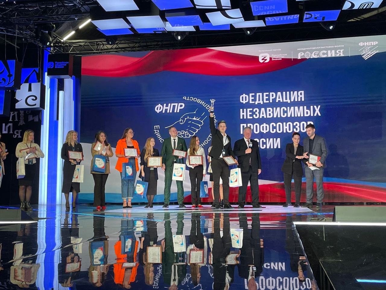 В Москве в рамках Всероссийской профсоюзной молодежной программы ФНПР состоялся конкурс «Молодой профсоюзный лидер России». 