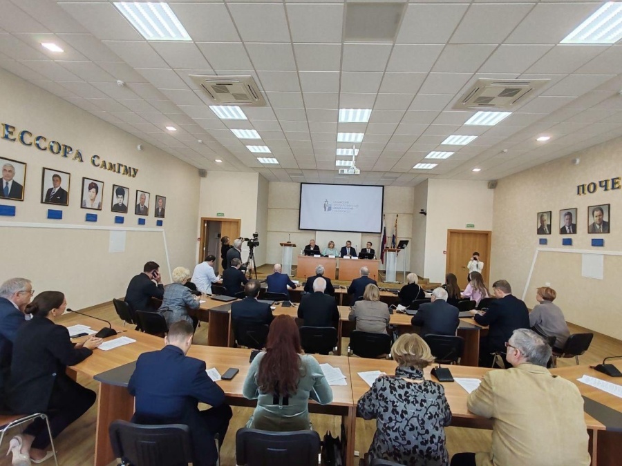   Председатель Федерации профсоюзов Самарской области Дмитрий Геннадьевич Колесников принял участие в заседании комиссии